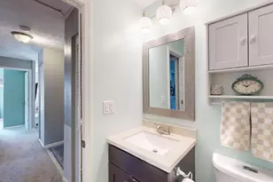 100 Edgewood Dr, Streamwood, IL 60107 - Photo 18