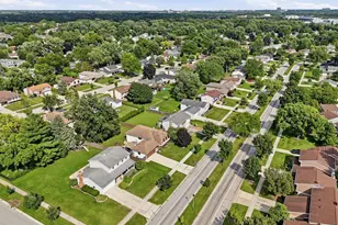 1255 Briarcliffe Blvd, Wheaton, IL 60189 - Photo 40