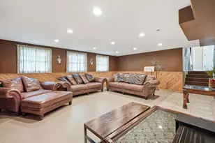 1255 Briarcliffe Blvd, Wheaton, IL 60189 - Photo 22