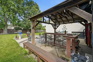 1255 Briarcliffe Blvd, Wheaton, IL 60189 - Photo 32