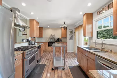 1255 Briarcliffe Boulevard, Wheaton, IL 60189 - Photo 8