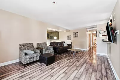 1255 Briarcliffe Boulevard, Wheaton, IL 60189 - Photo 6