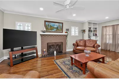 442 S Cornell Avenue, Villa Park, IL 60181 - Photo 4
