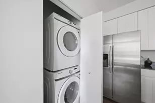421 W Huron St, Chicago, IL 60654 - Photo 18