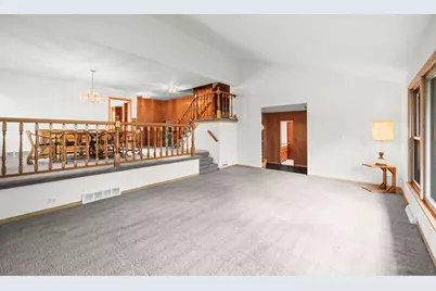 2110 E Eastman Court, Arlington Heights, IL 60004 - Photo 6