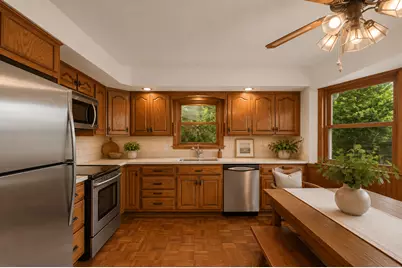 2110 E Eastman Court, Arlington Heights, IL 60004 - Photo 10