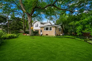 2110 E Eastman Ct, Arlington Heights, IL 60004 - Photo 34