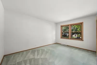 2110 E Eastman Court, Arlington Heights, IL 60004 - Photo 26