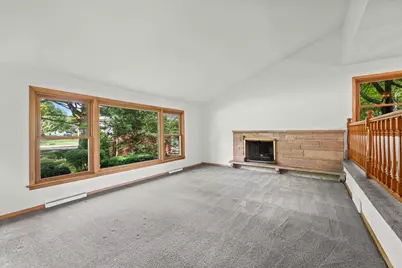 2110 E Eastman Court, Arlington Heights, IL 60004 - Photo 4