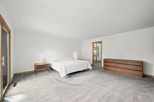 2110 E Eastman Ct, Arlington Heights, IL 60004 - Photo 20
