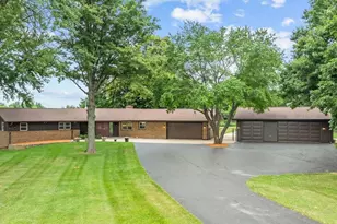 12048 N Tower Rd, Byron, IL 61010 - Photo 38
