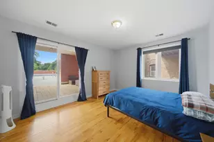 2217 W Farwell Ave, Chicago, IL 60645 - Photo 10