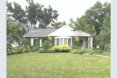 350 Ridgewood Avenue, Glen Ellyn, IL 60137 - Photo 2