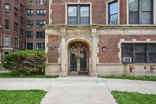 6935 S Crandon Ave, Chicago, IL 60649 - Photo 2