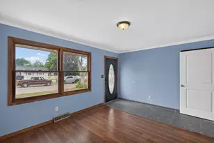 523 Chisholm Trail, Rockford, IL 61101 - Photo 8