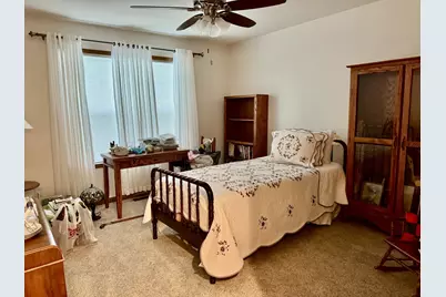 2806 Becker Drive, Peru, IL 61354 - Photo 20