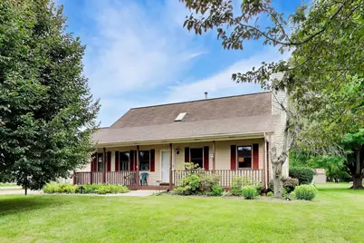 38172 N Holdridge Avenue, Beach Park, IL 60087 - Photo 2