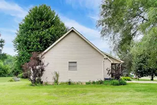 38172 N Holdridge Ave, Beach Park, IL 60087 - Photo 36