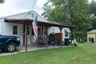 501 N Logan St, Deer Creek, IL 61733 - Photo 4