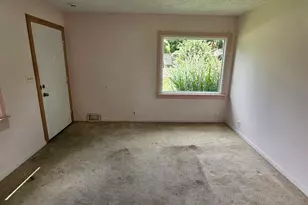 1307 Winthrop Ln, Rockford, IL 61107 - Photo 6