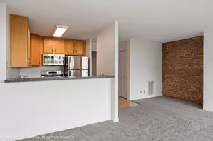 5950 Oakwood Dr, Lisle, IL 60532 - Photo 8