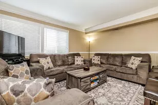 2016 Raleigh Pl, Hoffman Estates, IL 60169 - Photo 10