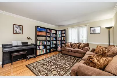 2016 Raleigh Place, Hoffman Estates, IL 60169 - Photo 2