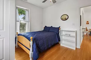 1733 W Balmoral Ave, Chicago, IL 60640 - Photo 12