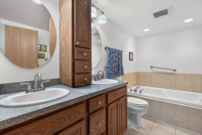 2825 Kingston Drive, Island Lake, IL 60042 - Photo 24
