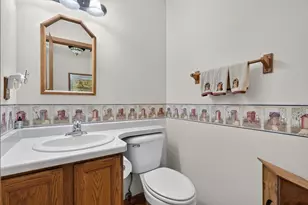 2825 Kingston Dr, Island Lake, IL 60042 - Photo 16
