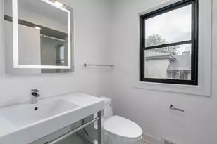 7323 N Kedvale Ave, Lincolnwood, IL 60712 - Photo 16