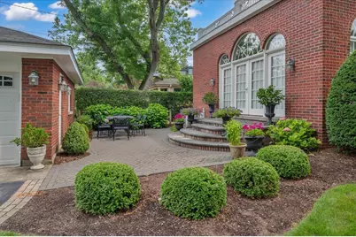 220 Maple Avenue, Wilmette, IL 60091 - Photo 2