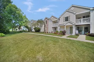 1484 McClure Rd, Aurora, IL 60505 - Photo 2