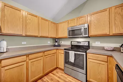 1484 McClure Road #1484, Aurora, IL 60505 - Photo 8
