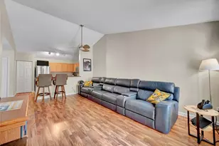 1484 McClure Rd, Aurora, IL 60505 - Photo 4