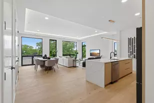 2072 N Western Ave, Chicago, IL 60647 - Photo 8