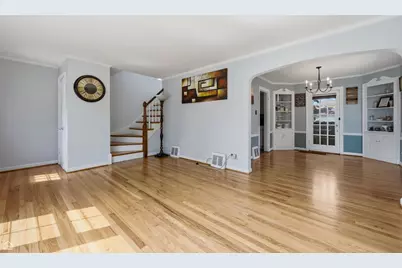 4834 N Mulligan Avenue, Chicago, IL 60630 - Photo 4
