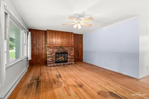 34W268 Giese Rd, Batavia, IL 60510 - Photo 4