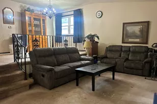337 Hazel Dr, Schaumburg, IL 60193 - Photo 4