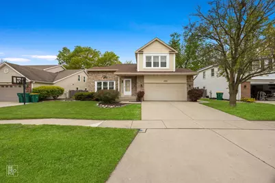 1002 Hobson Drive, Buffalo Grove, IL 60089 - Photo 2