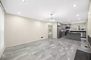 1002 Hobson Dr, Buffalo Grove, IL 60089 - Photo 6