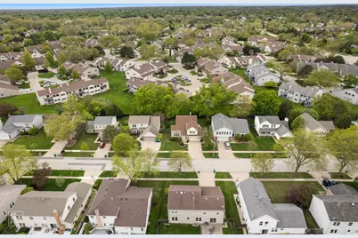 1002 Hobson Drive, Buffalo Grove, IL 60089 - Photo 32