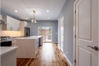 306 N Parkside Avenue, Chicago, IL 60644 - Photo 8