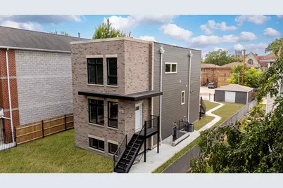 306 N Parkside Avenue, Chicago, IL 60644 - Photo 1