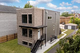 306 N Parkside Ave, Chicago, IL 60644 - Photo 1
