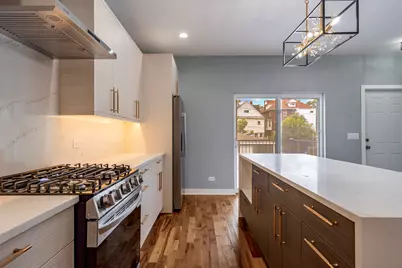 306 N Parkside Avenue, Chicago, IL 60644 - Photo 10