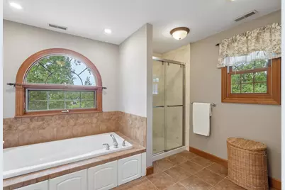 2203 Crystal Way, Crystal Lake, IL 60012 - Photo 26