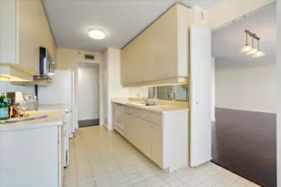 400 E Ohio St, Chicago, IL 60611 - Photo 14