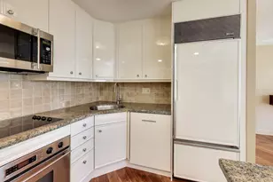 155 N Harbor Dr, Chicago, IL 60601 - Photo 22