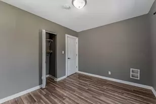 228 Richards St, Joliet, IL 60433 - Photo 16